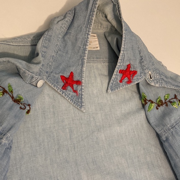 1970 Embroidered 1970 jean shirt - Picture 14 of 14